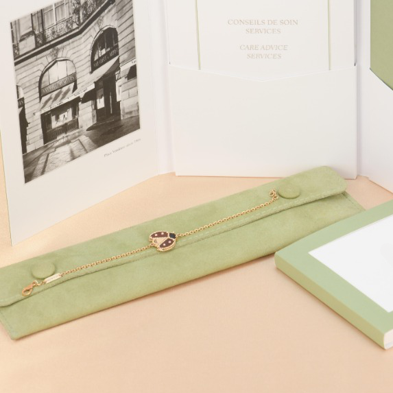 Noble Lucky Spring Open Wings Bug Rose Gold Bracelet