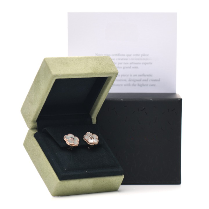 Noble Lucky Spring White Blossom Roes Gold Earrings