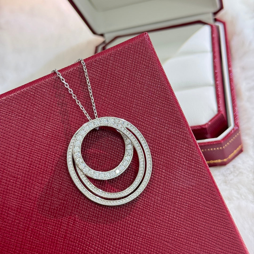 Noble Etincelle De Necklace