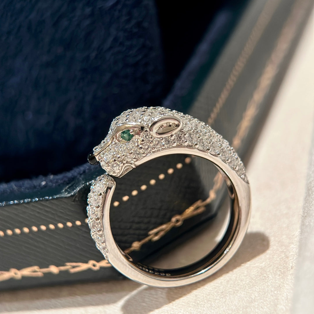 Noble Panthère De Diamond Ring