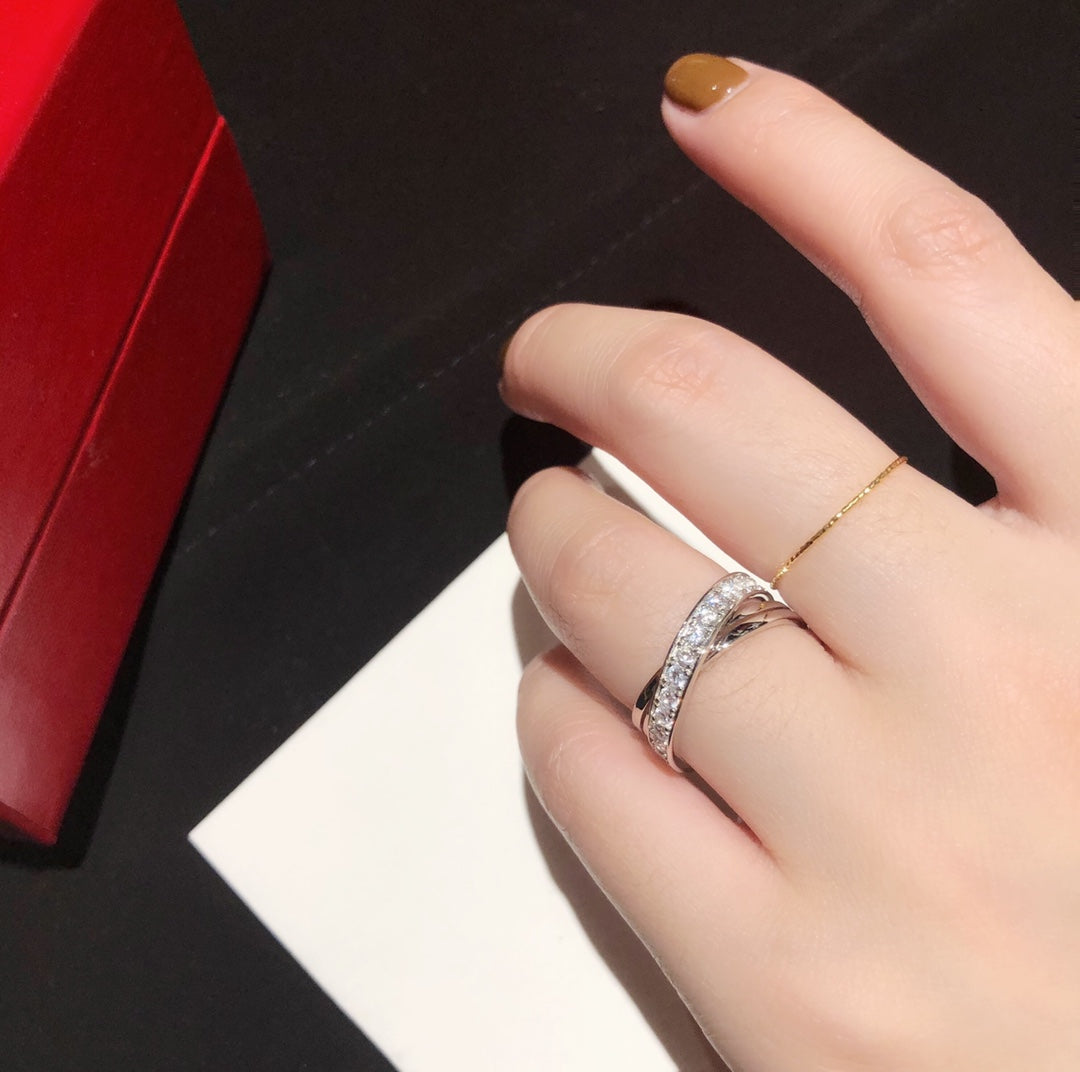 Noble Etincelle Diamond Ring