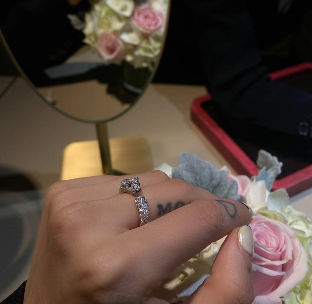 Noble Panthère De Diamond Ring