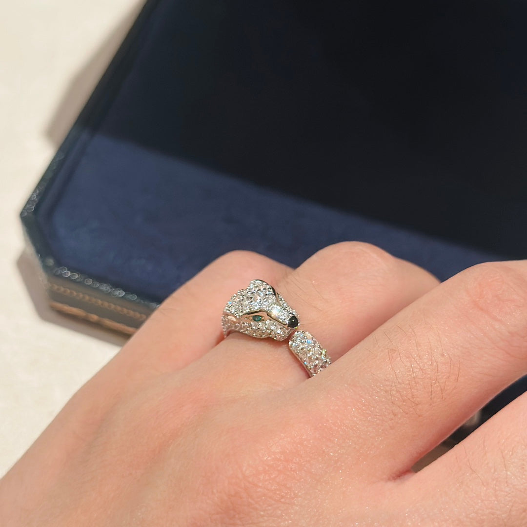 Noble Panthère De Diamond Ring