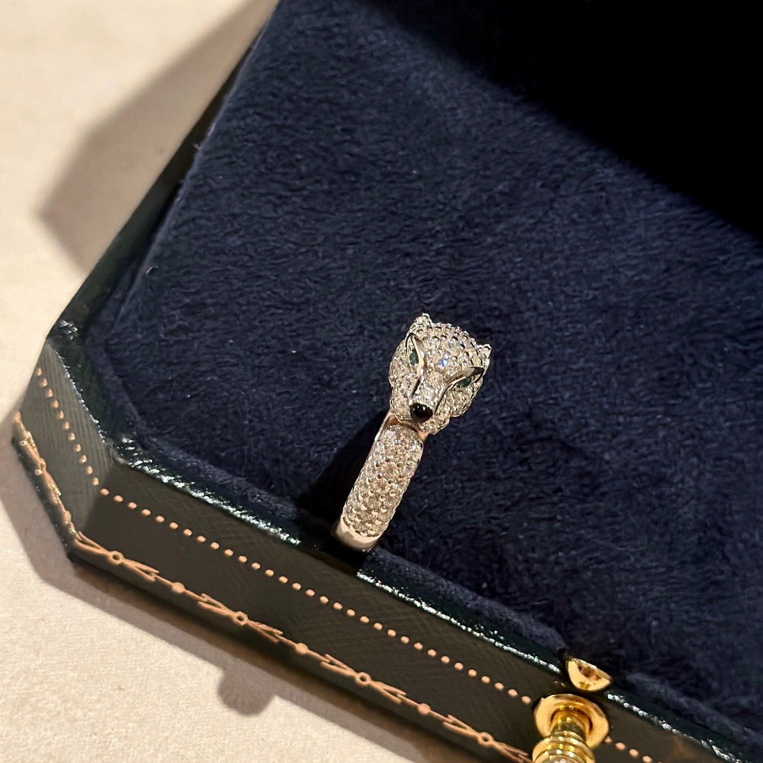 Noble Panthère De Diamond Ring