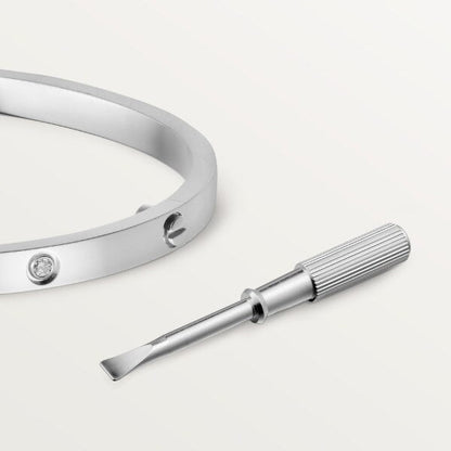 Noble Love Six Diamonds Small Bracelet