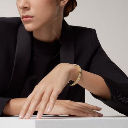 Noble Love Pave Diamonds Bracelet