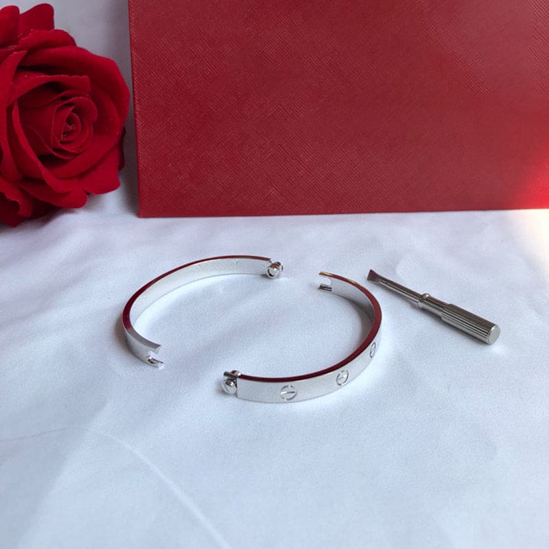 Noble Love Bracelet
