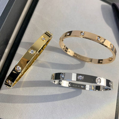 Noble Ten Diamonds Love Bracelet