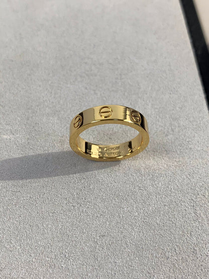 Noble Love Wedding 4mm Ring