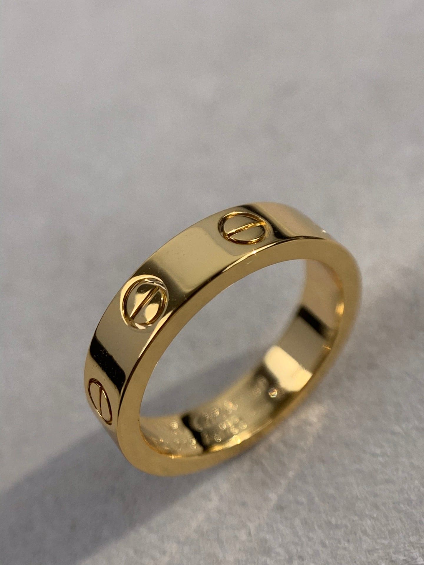 Noble Love Wedding 4mm Ring