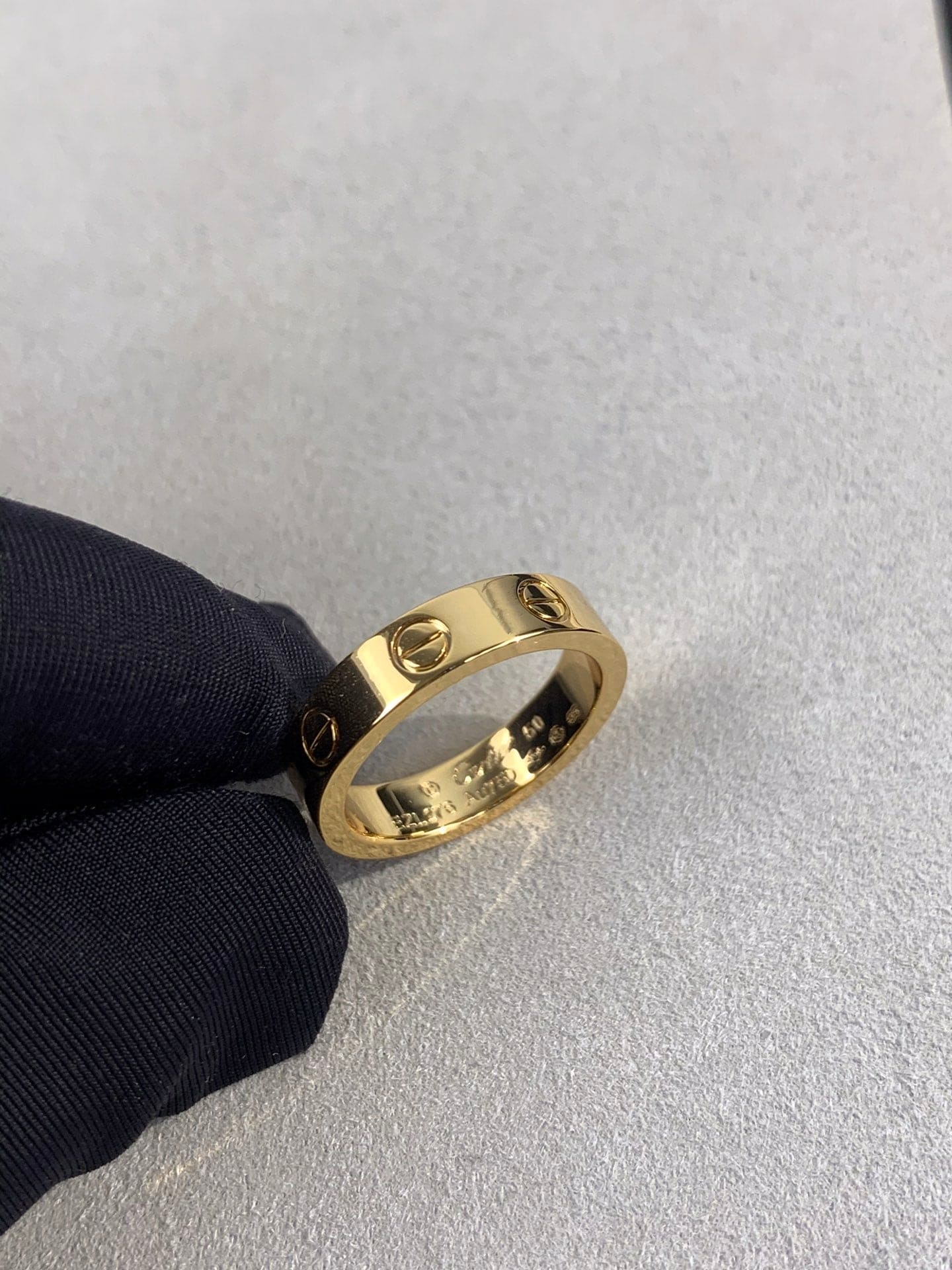 Noble Love Wedding 4mm Ring