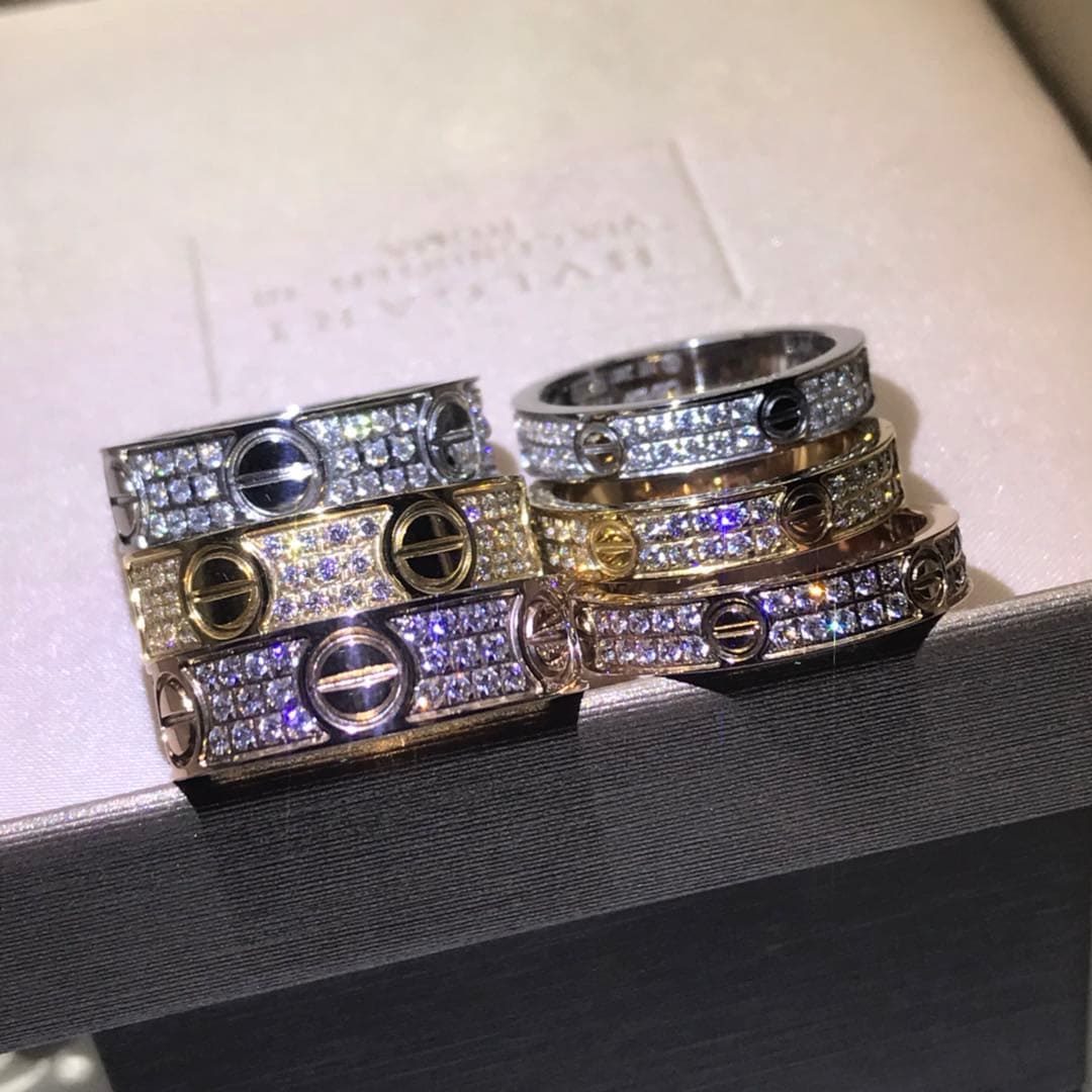 Noble Love Diamond-Paved 5mm Ring