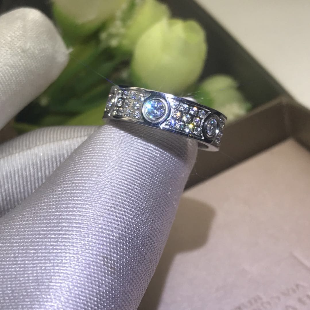 Noble Love Diamond-Paved 6.5mm Ring
