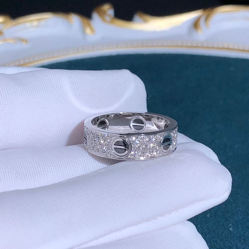 Noble White Gold Love Diamonds Ceramic Ring
