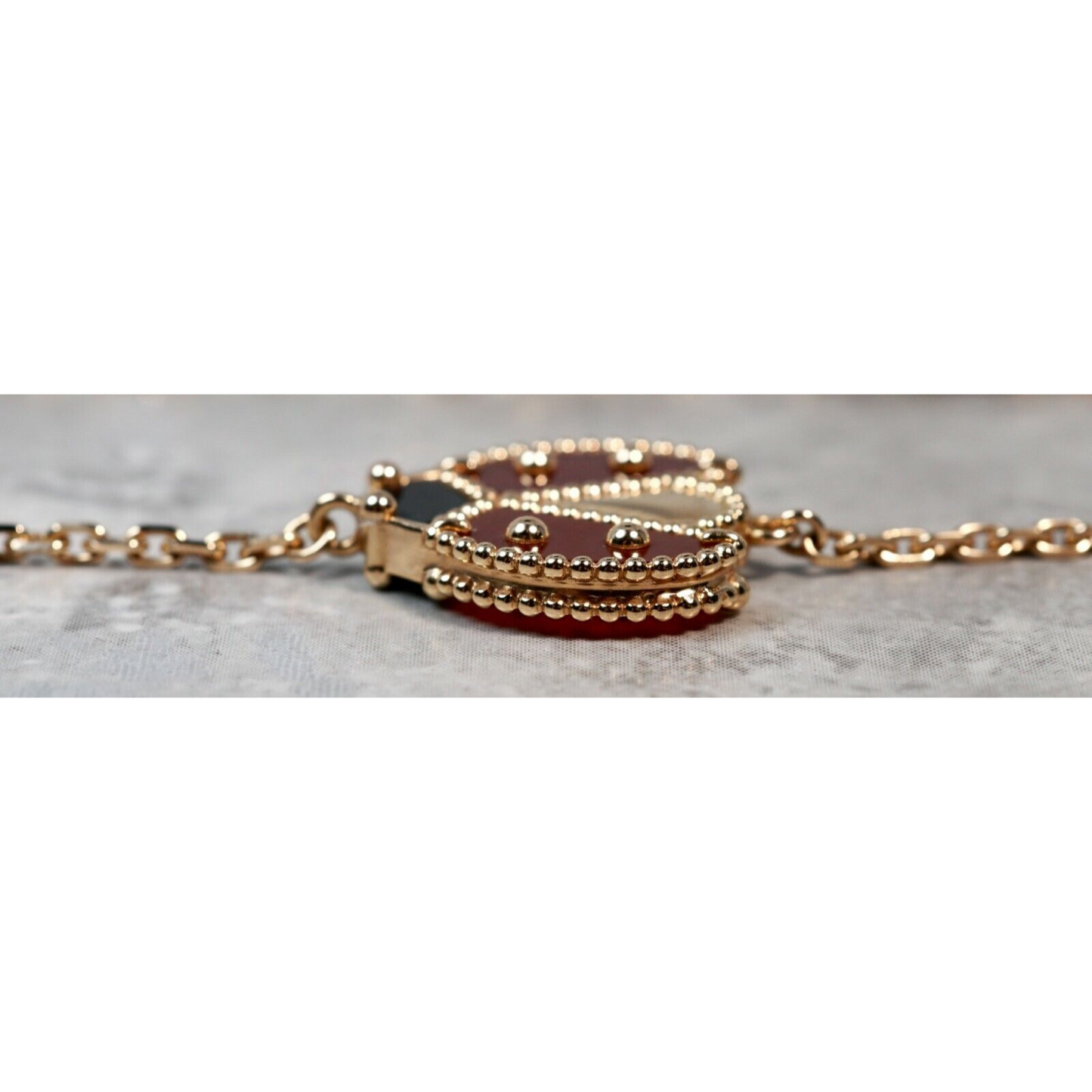 Noble Lucky Spring Open Wings Bug Rose Gold Bracelet