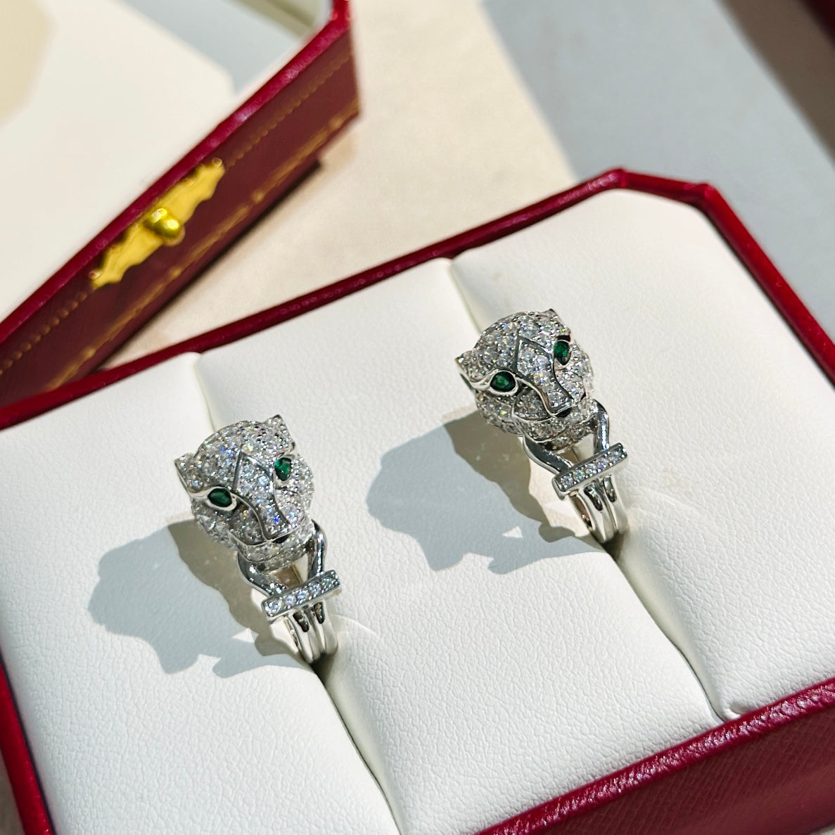 Noble Panthère De Diamond Earrings