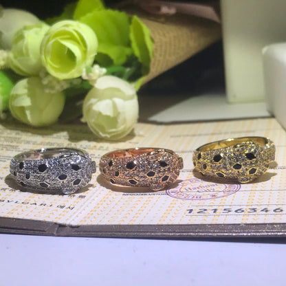 Noble Panthère De Diamond Ring
