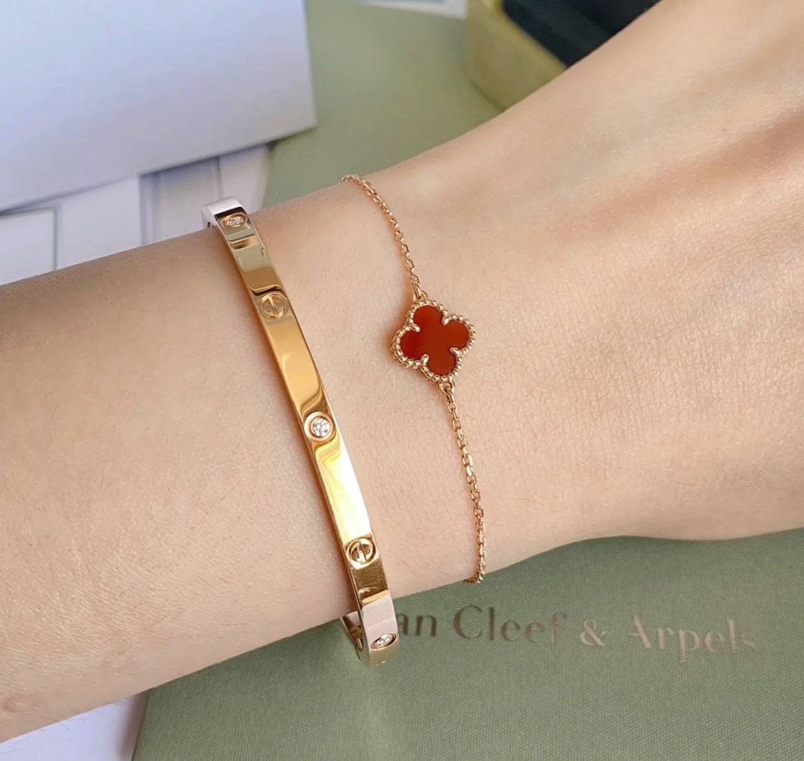 Noble Love Ten Diamonds Small Bracelet