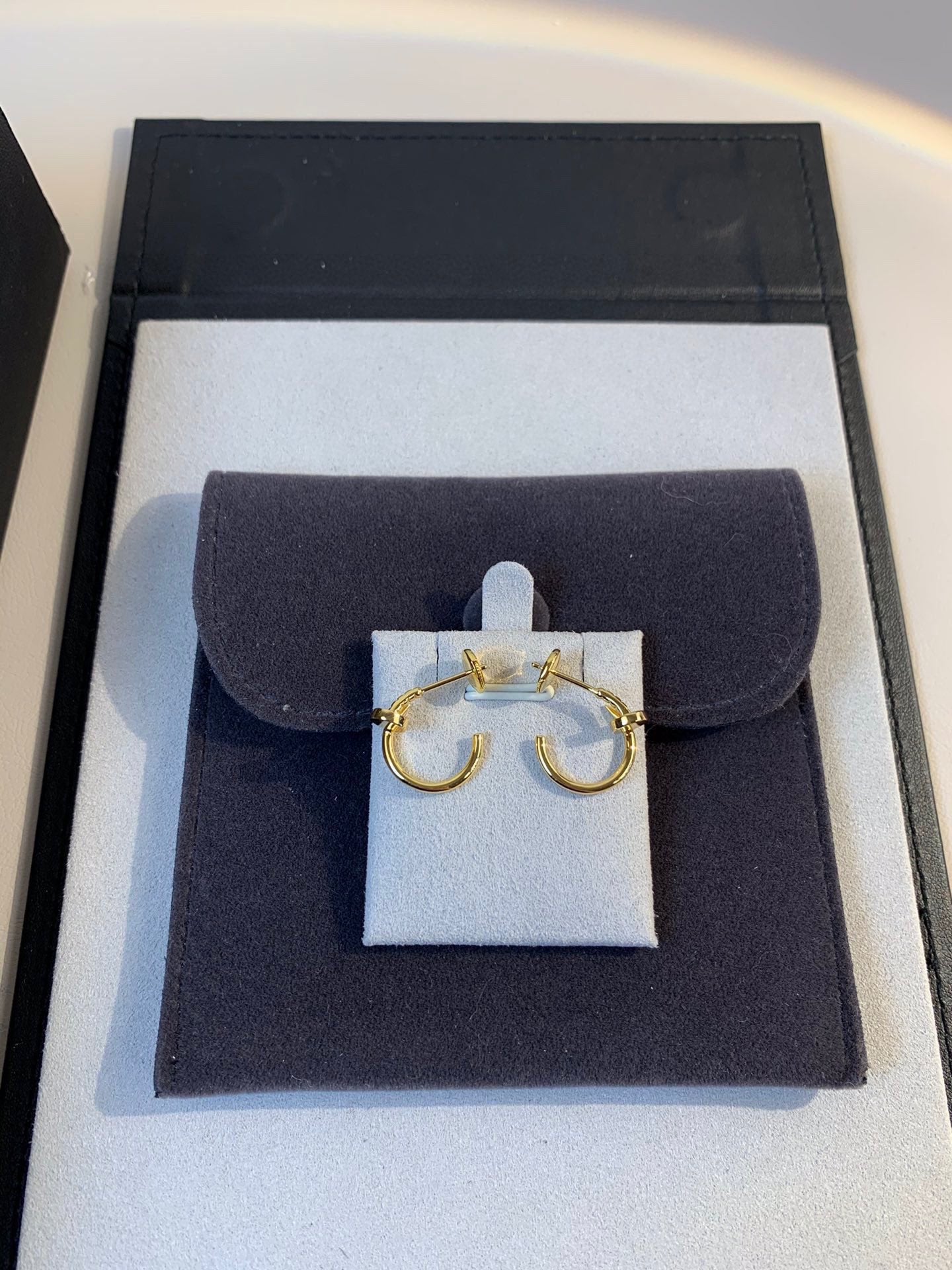 Noble Juste Un Clou Earrings