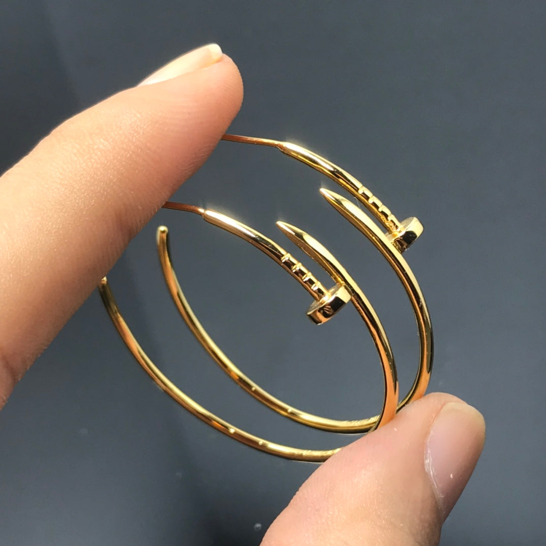 Noble Juste Un Clou Large Earrings