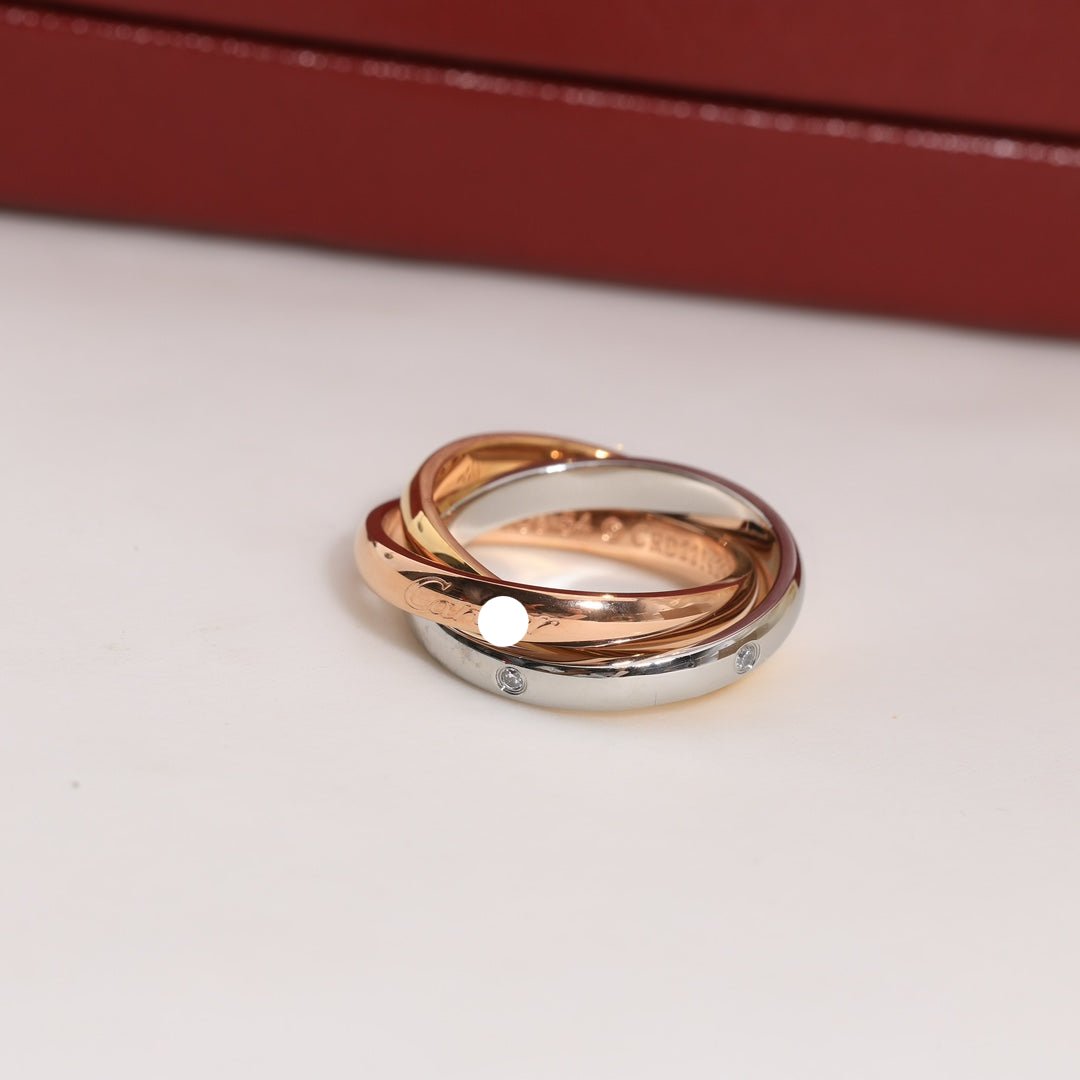 Noble Trinity Five Diamonds Ring