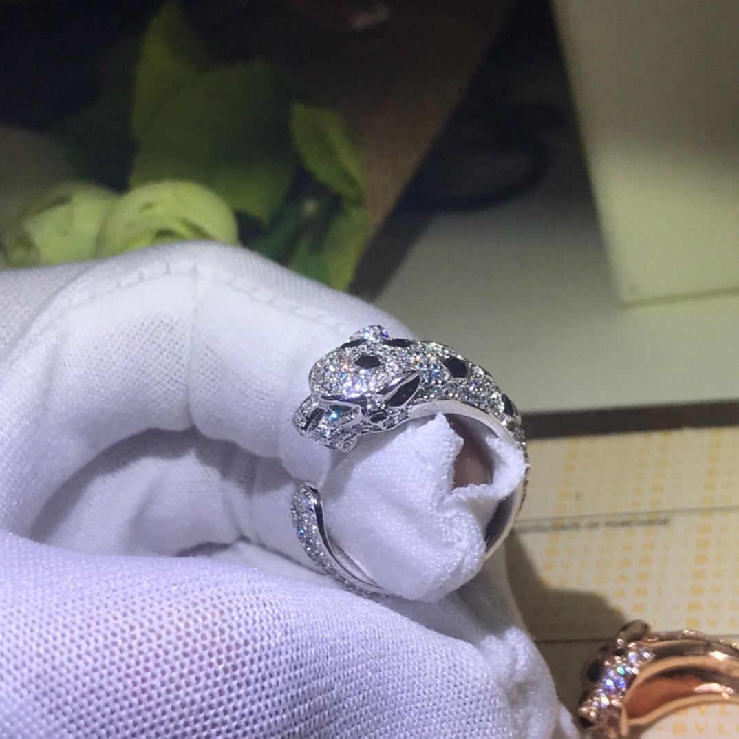 Noble Panthère De Diamond Ring