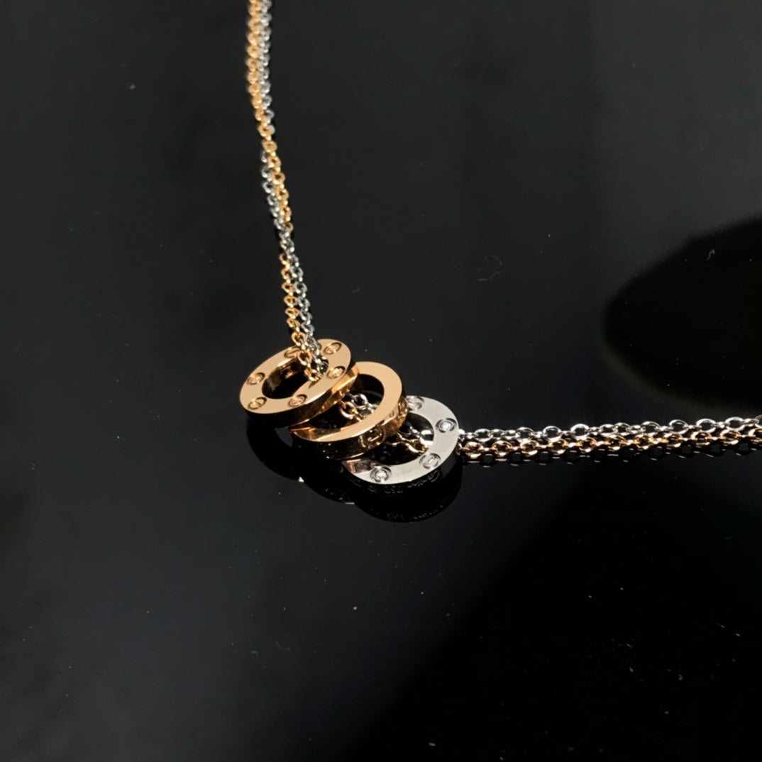 Noble Love 6 Diamonds Necklace