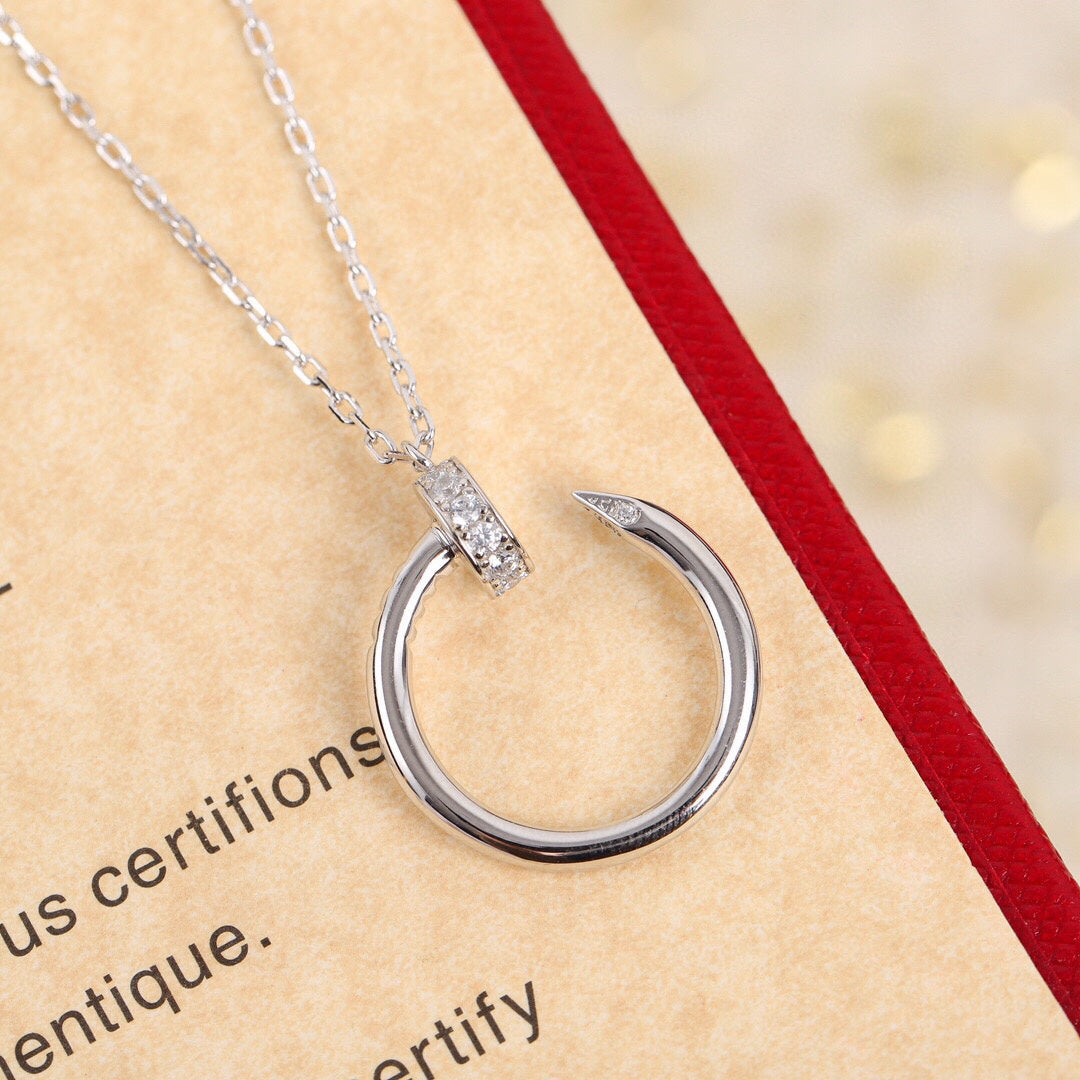 Noble Juste Un Clou Diamonds Necklace