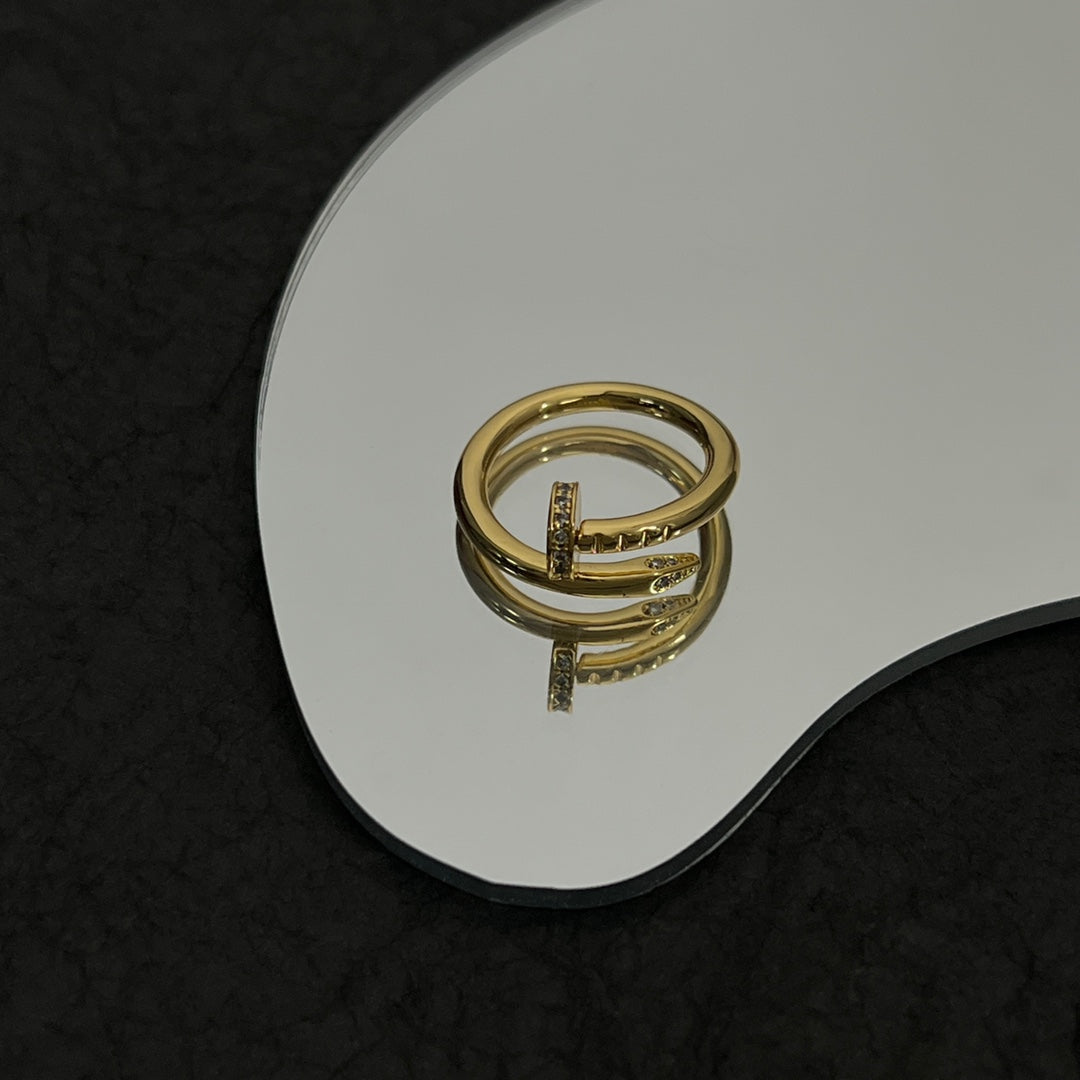 Noble Juste Un Clou Diamonds Ring
