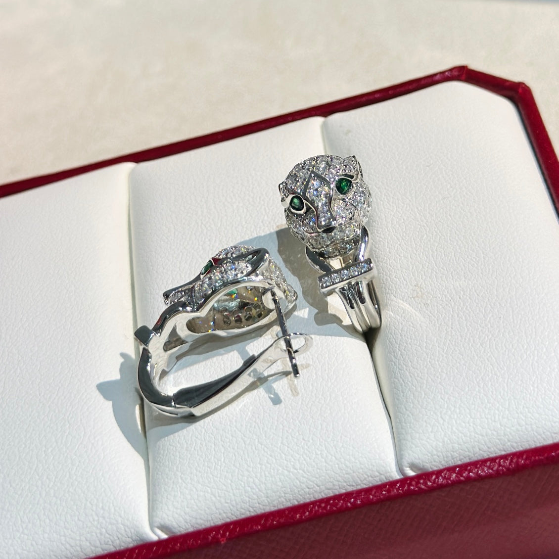 Noble Panthère De Diamond Earrings