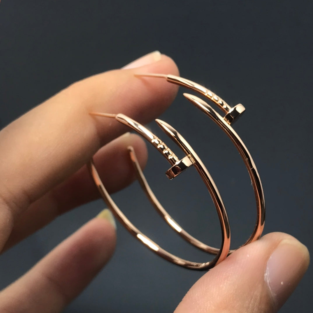 Noble Juste Un Clou Large Earrings