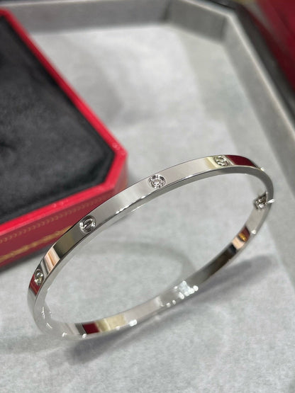 Noble Love Ten Diamonds Small Bracelet