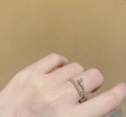 Noble Juste Un Clou Diamond Ring