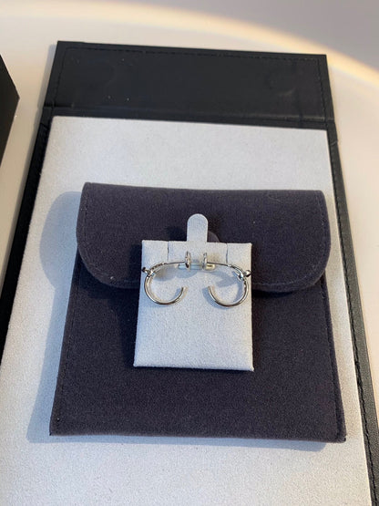 Noble Juste Un Clou Earrings