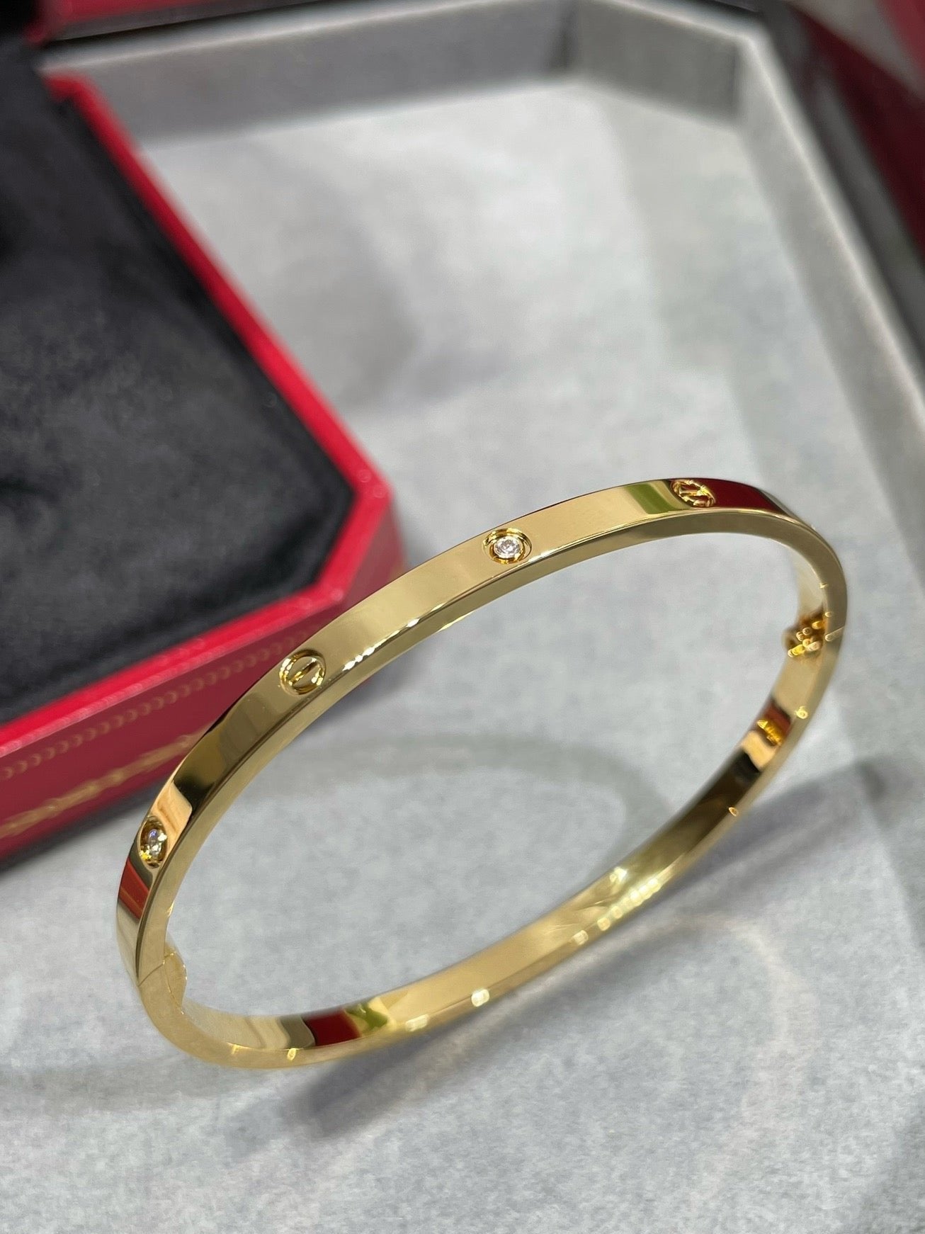 Noble Love Ten Diamonds Small Bracelet