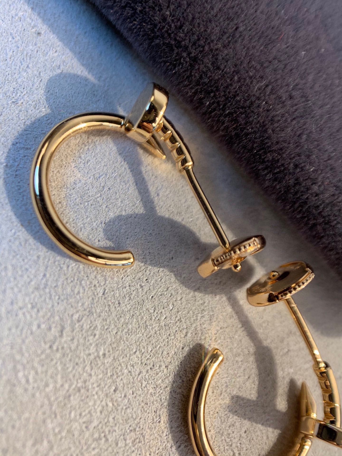 Noble Juste Un Clou Earrings