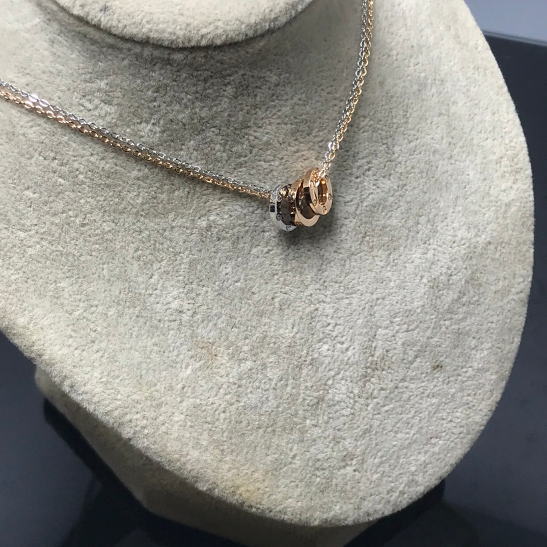 Noble Love 6 Diamonds Necklace