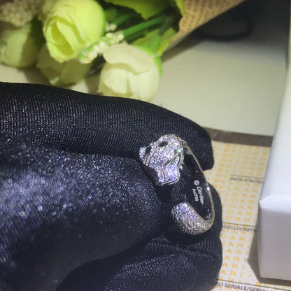 Noble Panthère De Diamond Ring
