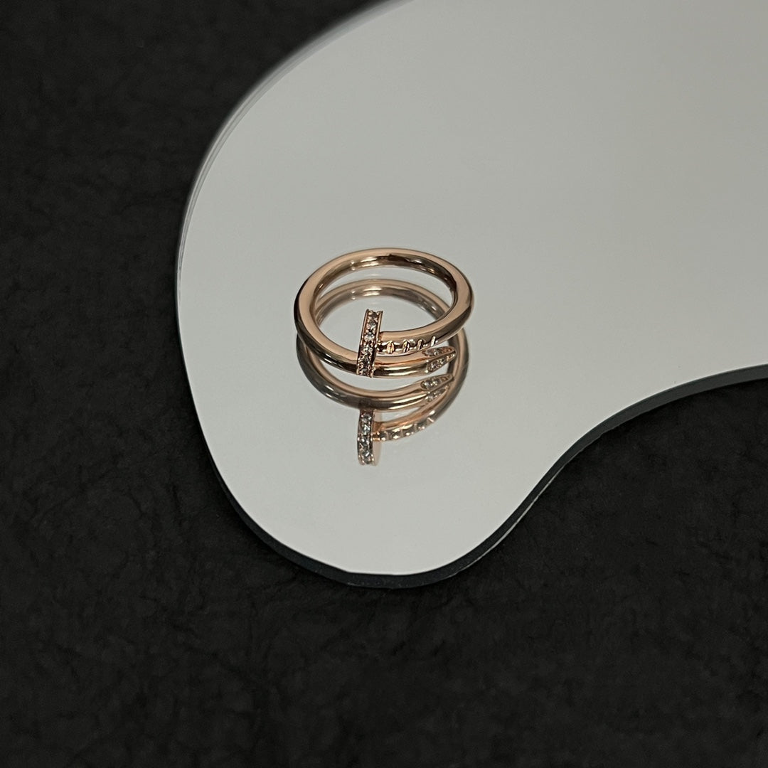 Noble Juste Un Clou Diamonds Ring