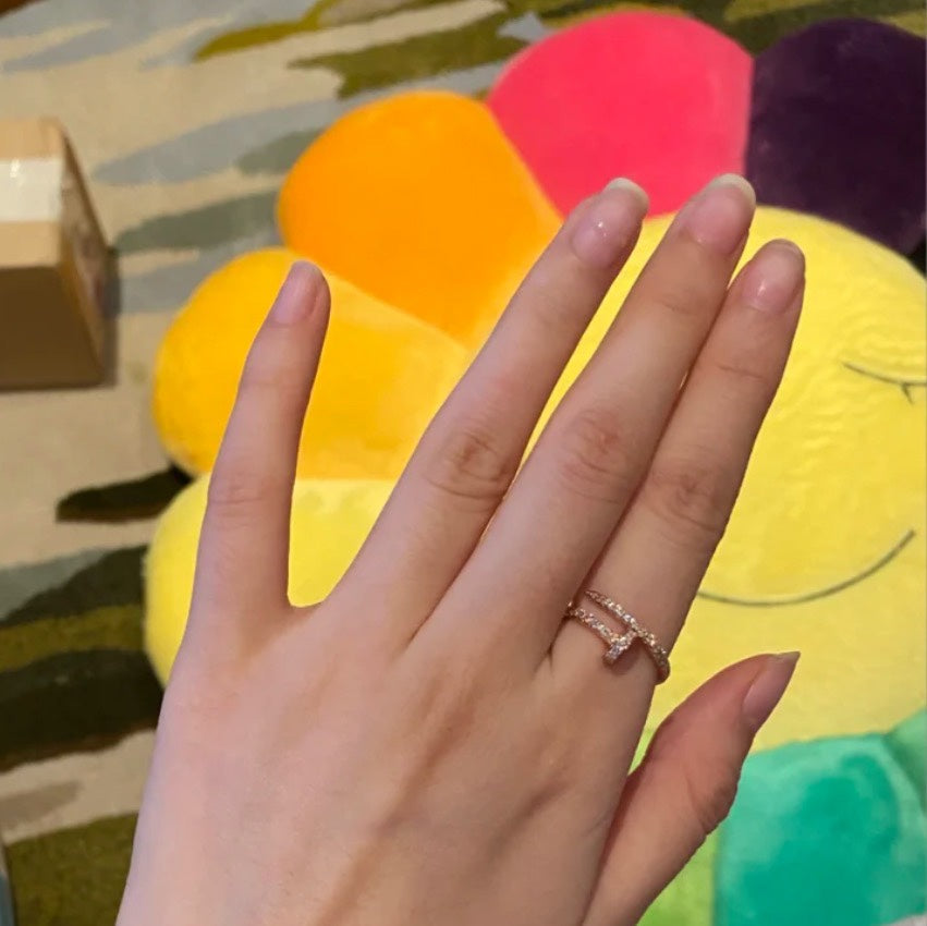 Noble Juste Un Clou Diamond Ring