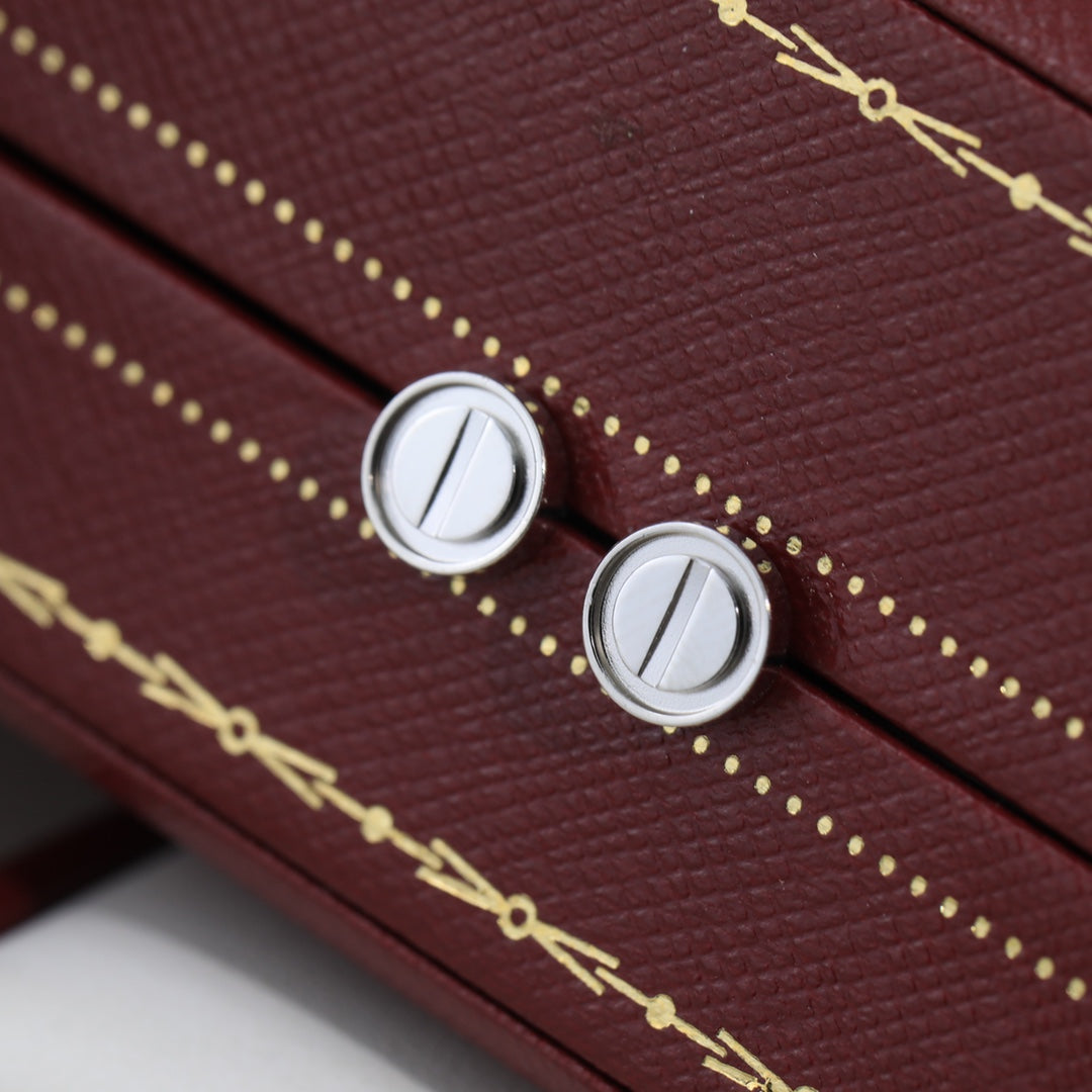 Noble Love Earrings