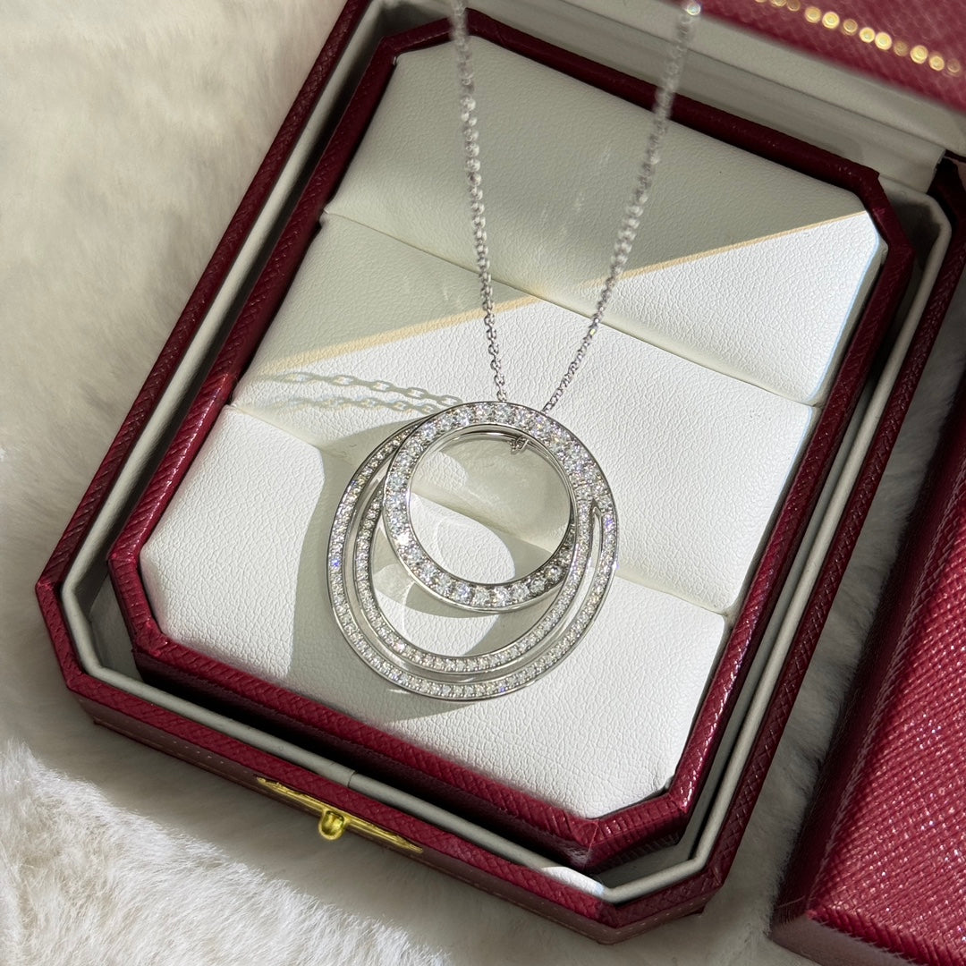 Noble Etincelle De Necklace