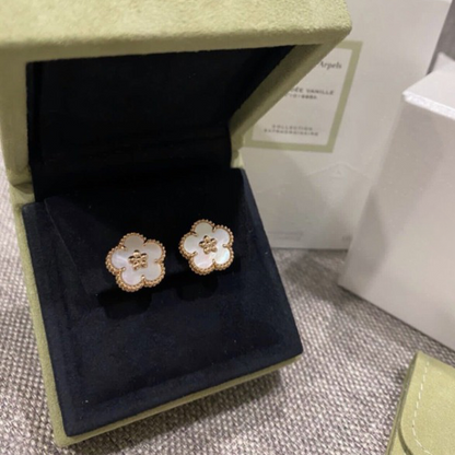 Noble Lucky Spring White Blossom Roes Gold Earrings