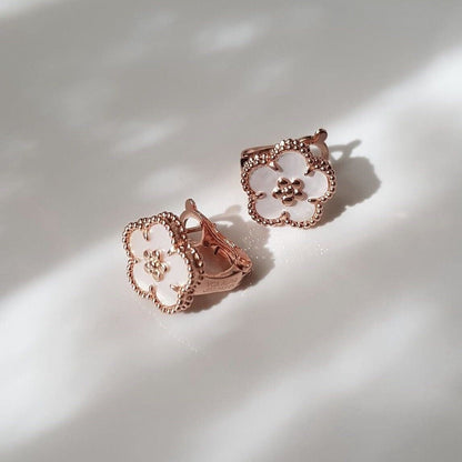 Noble Lucky Spring White Blossom Roes Gold Earrings